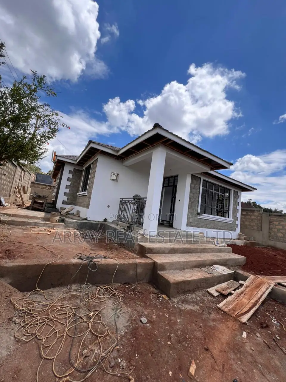3bdrm Bungalow in Karai for sale