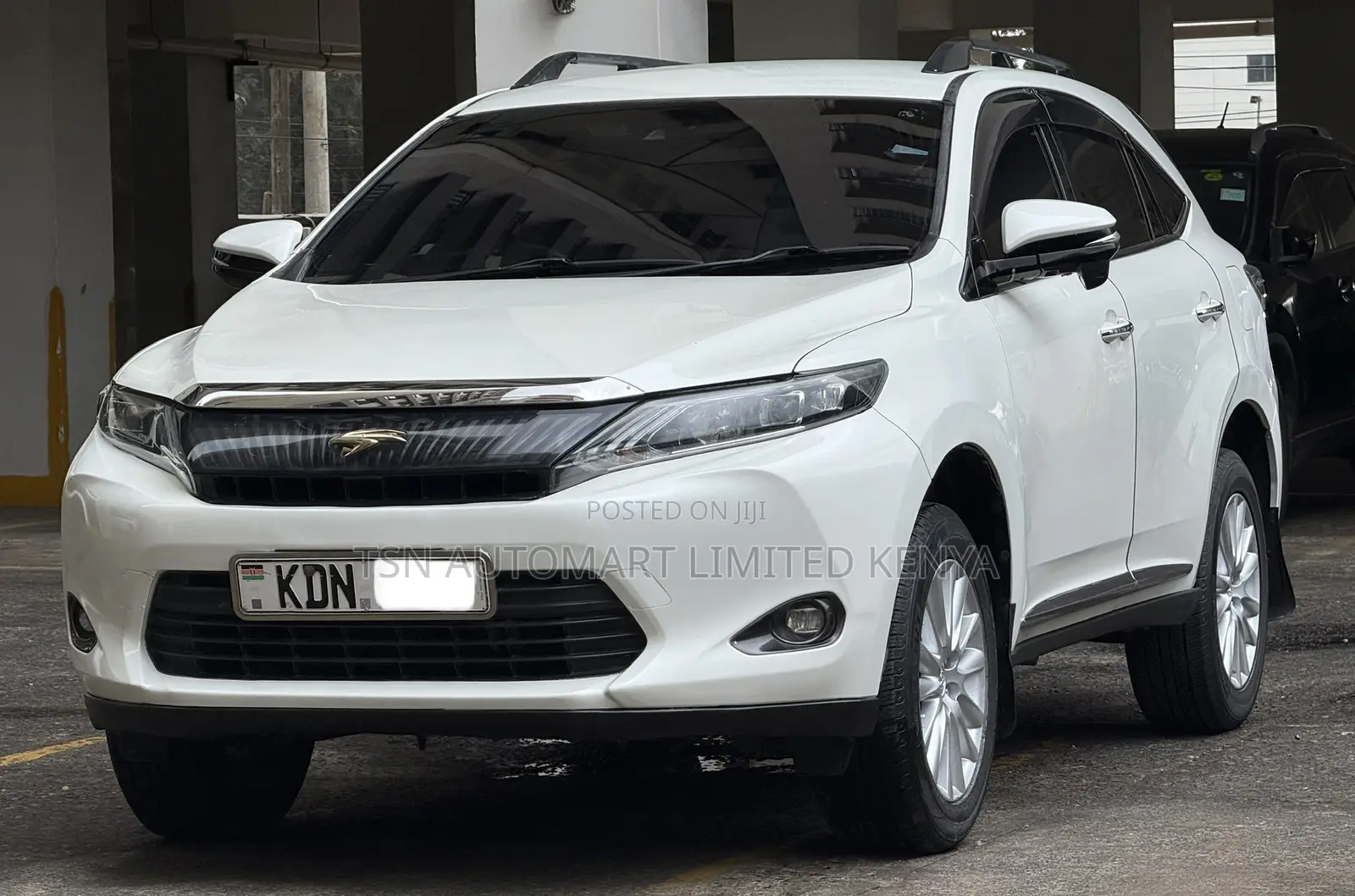Toyota Harrier 2.0 2017 White