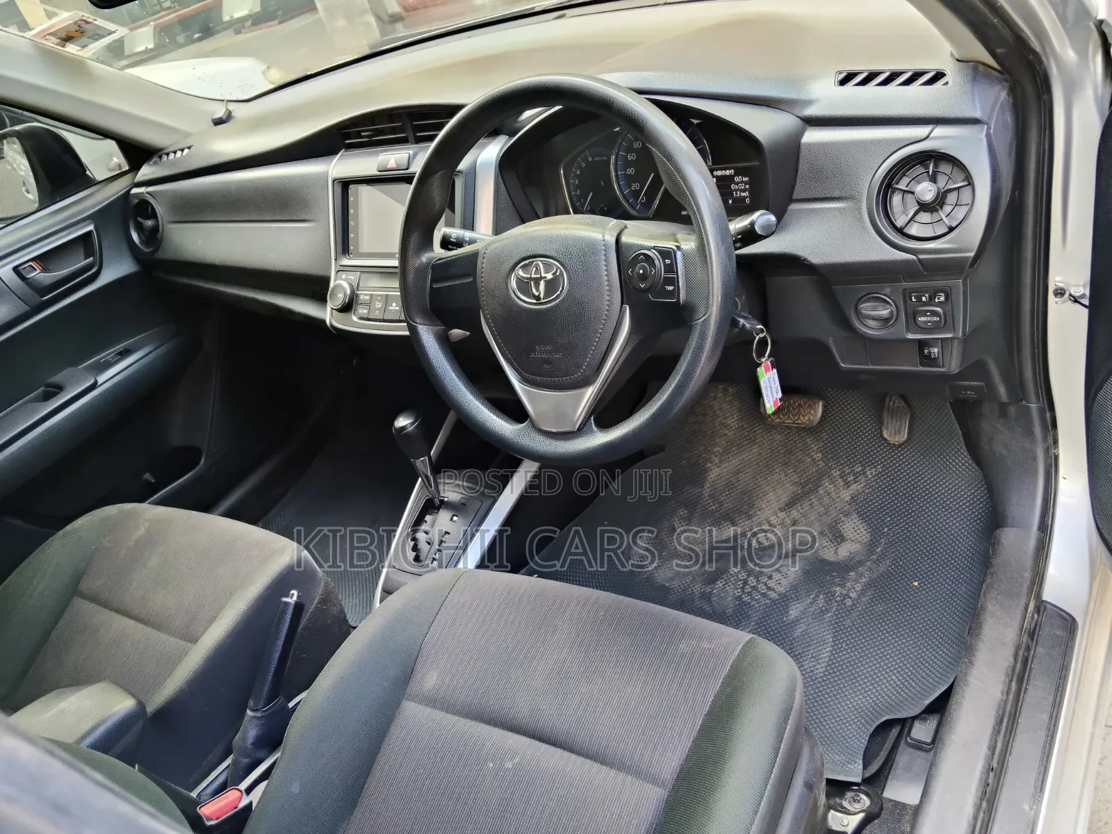Toyota Corolla Fielder 1.5 Hybrid FWD 2017 Silver