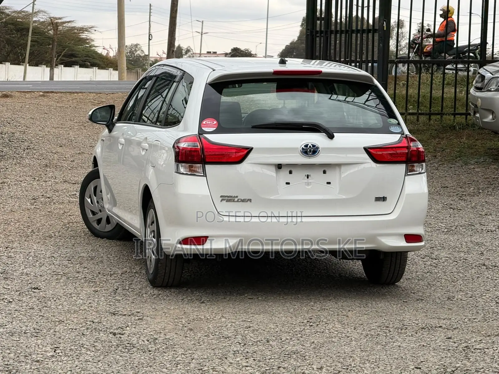 Toyota Corolla Fielder 1.5 Hybrid FWD 2019 Pearl