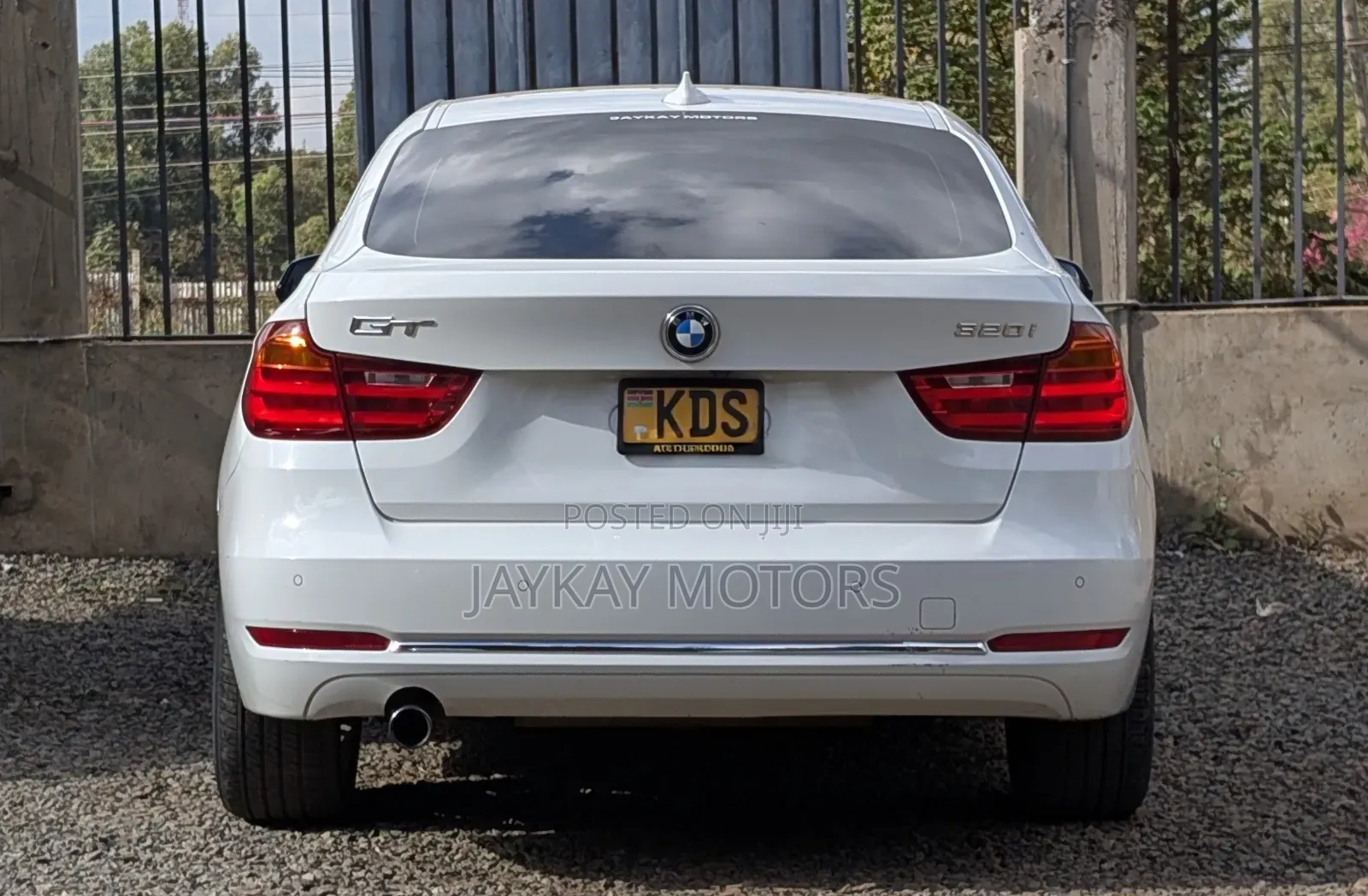 BMW 3 Series 320i RWD 2014 White