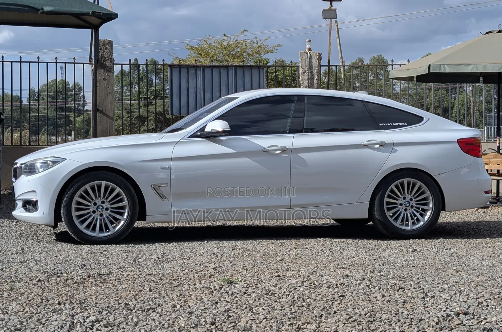 BMW 3 Series 320i RWD 2014 White