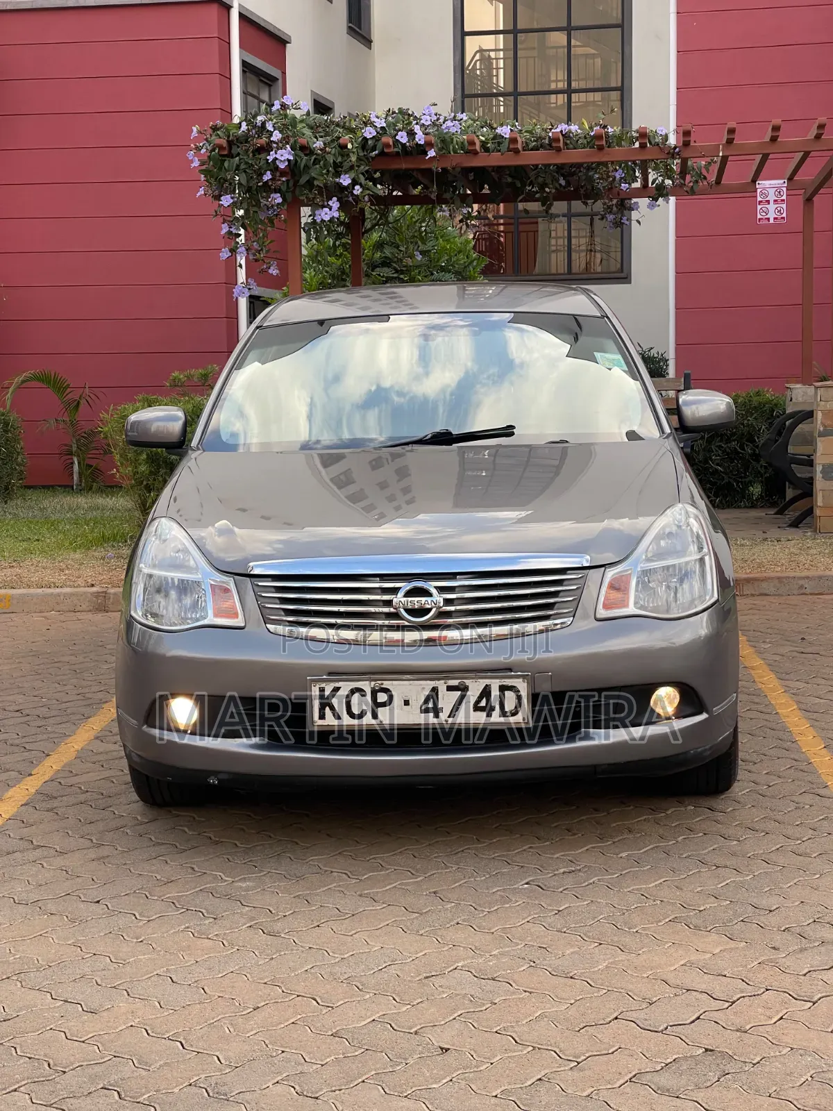 Nissan Bluebird 2010 Gray