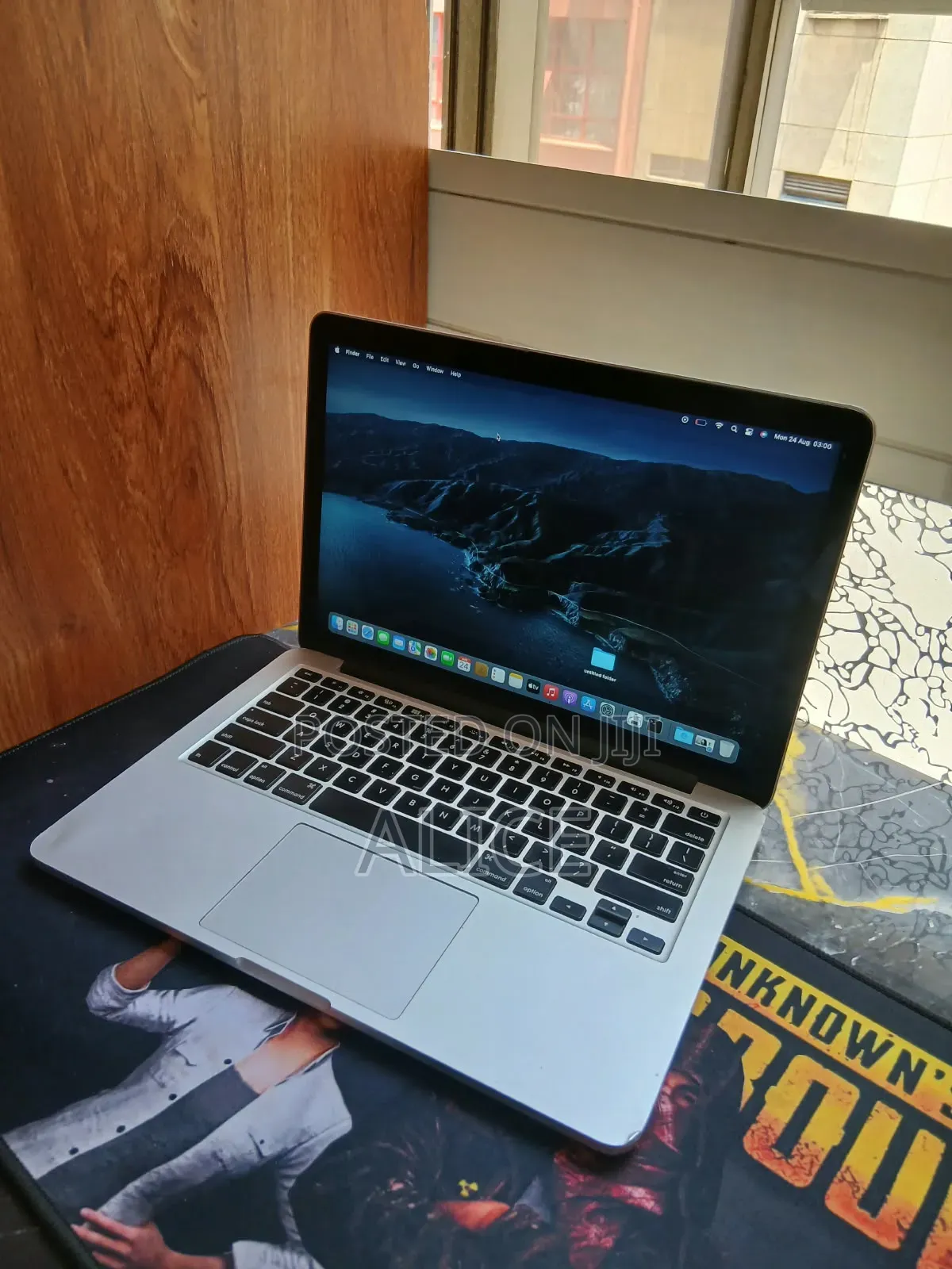 New Laptop Apple MacBook 2012 8GB Intel Core i5 SSD 256GB