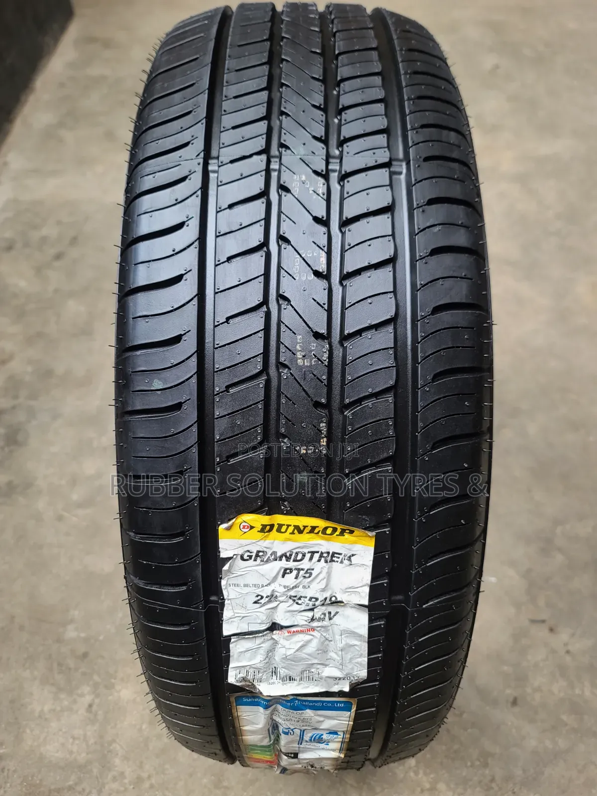225 /55 R19 Dunlop Tyres 99v Grandtrek Pt5 Made in Japan