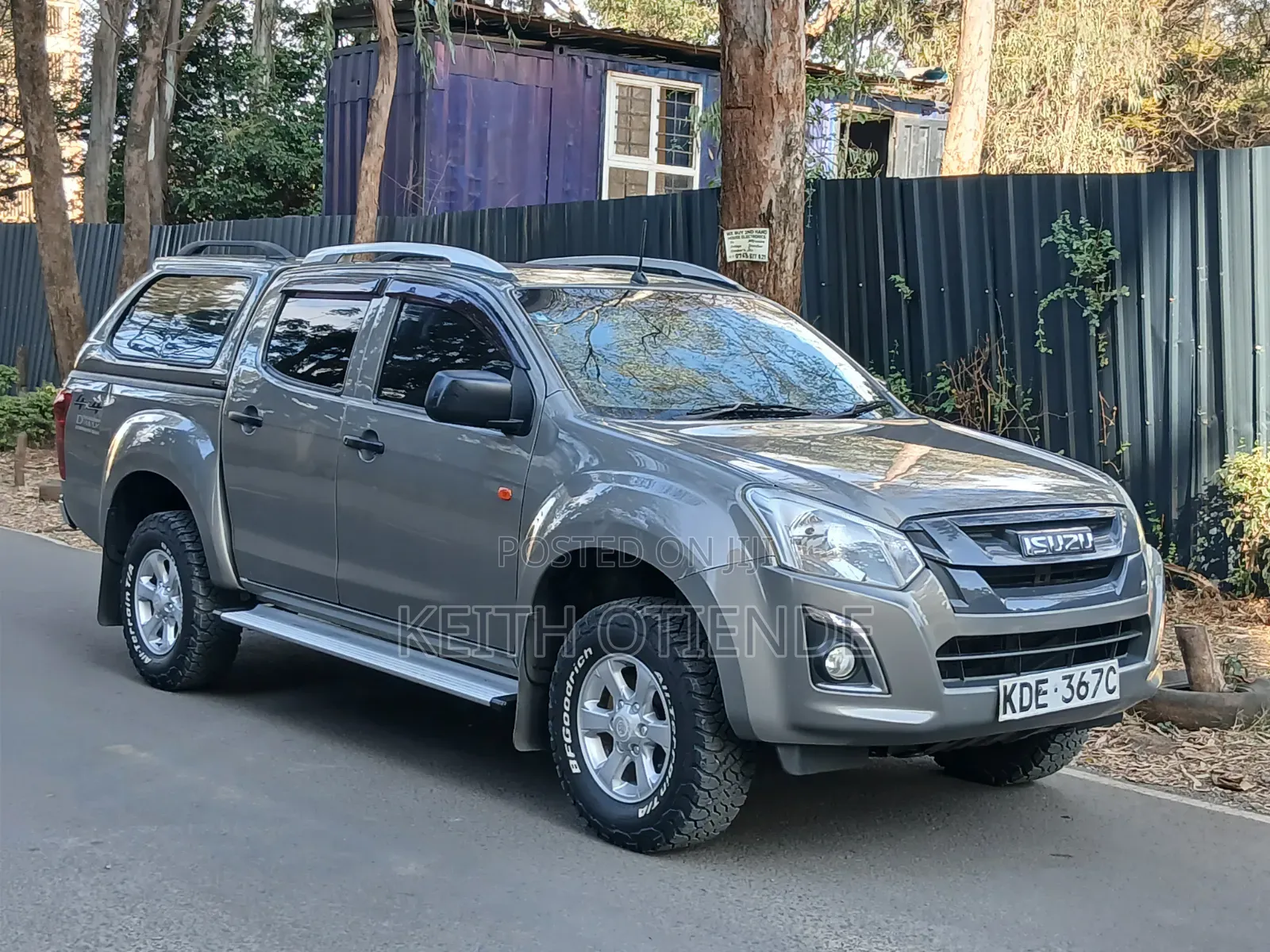 Isuzu D-MAX 2022 Gray