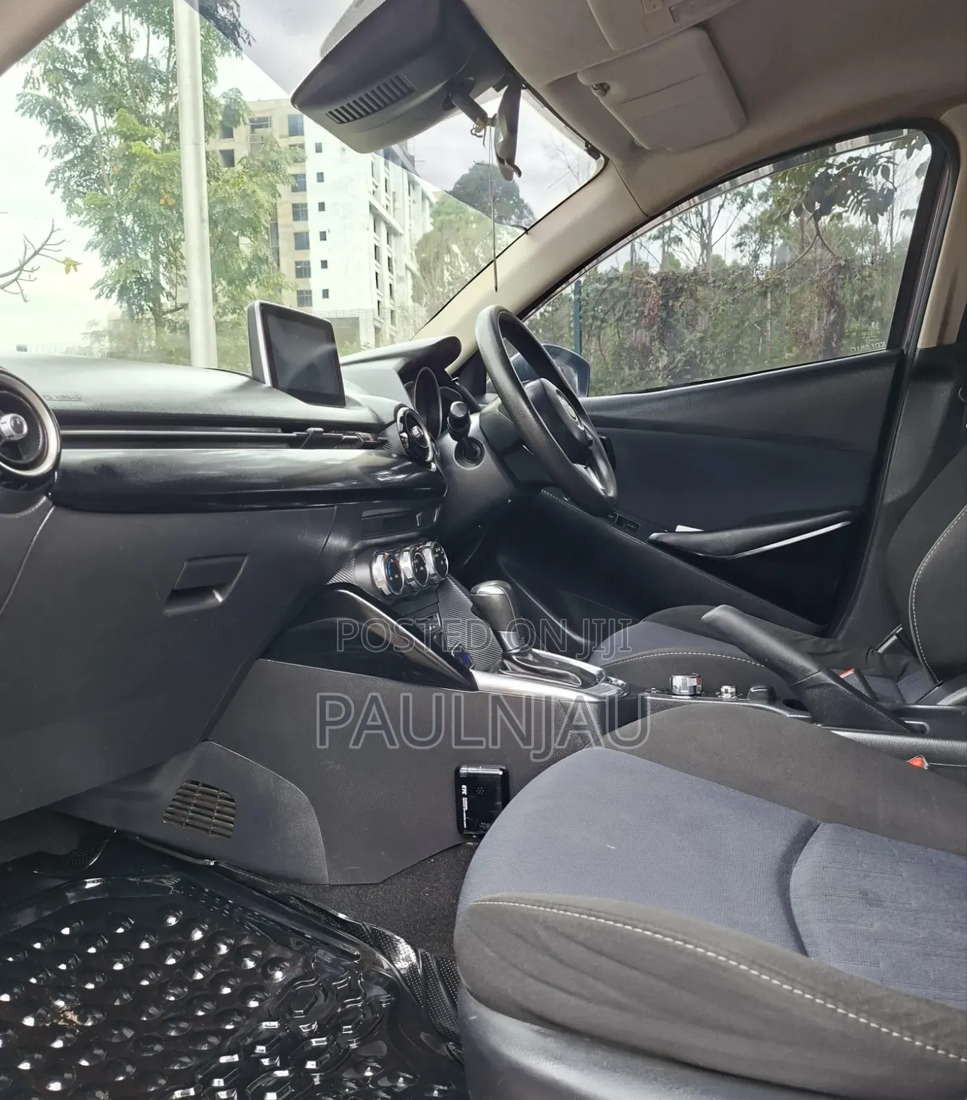 Mazda Demio 2015