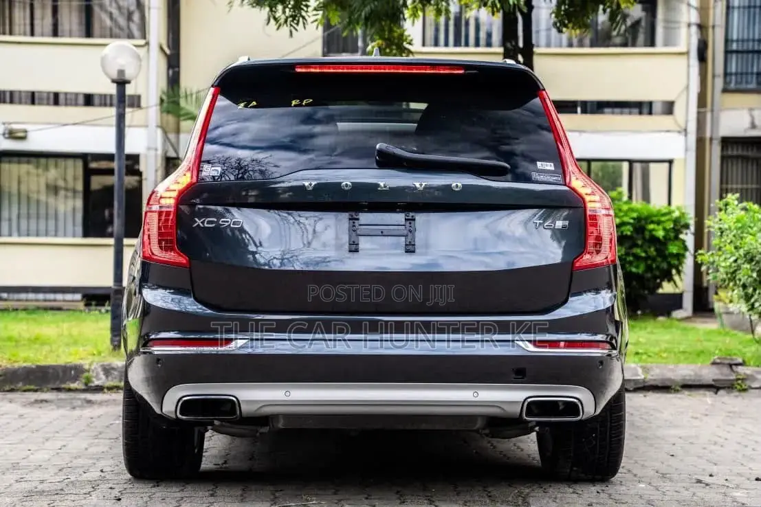 Volvo XC90 T6 Momentum 7 Passenger AWD 2020