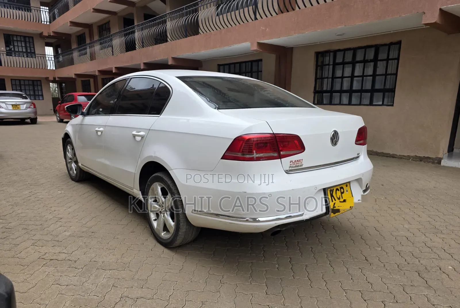 Volkswagen Passat 2011 White