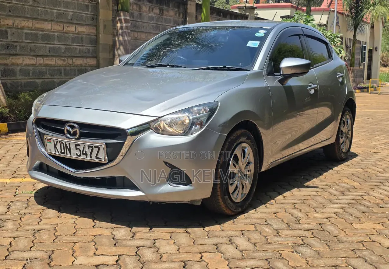 Mazda Demio 2016 Silver