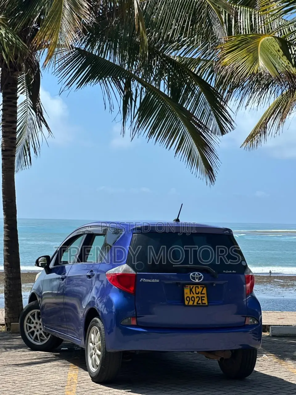 Toyota Ractis 2012 Blue