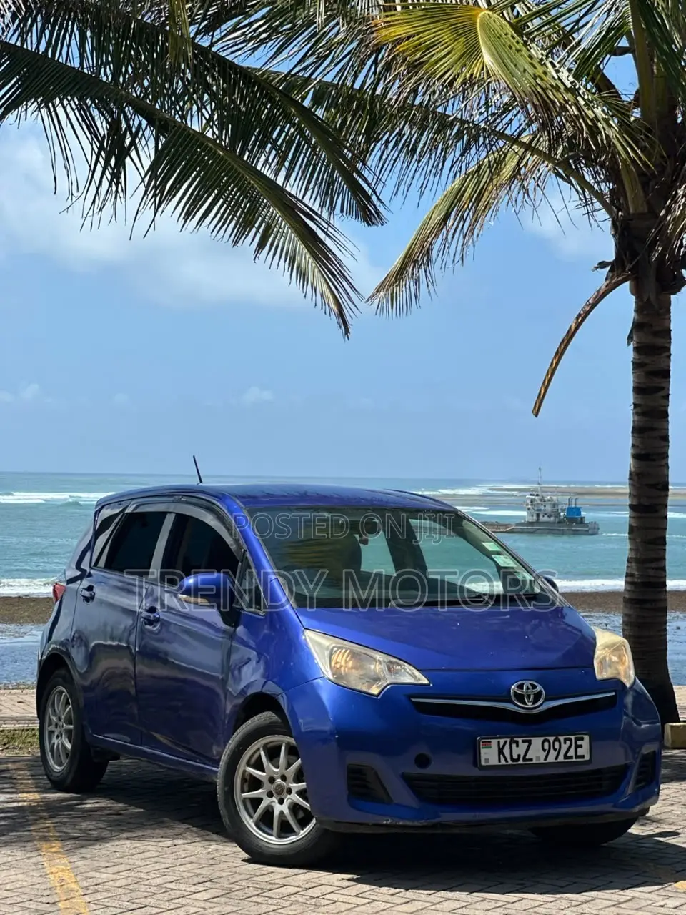 Toyota Ractis 2012 Blue