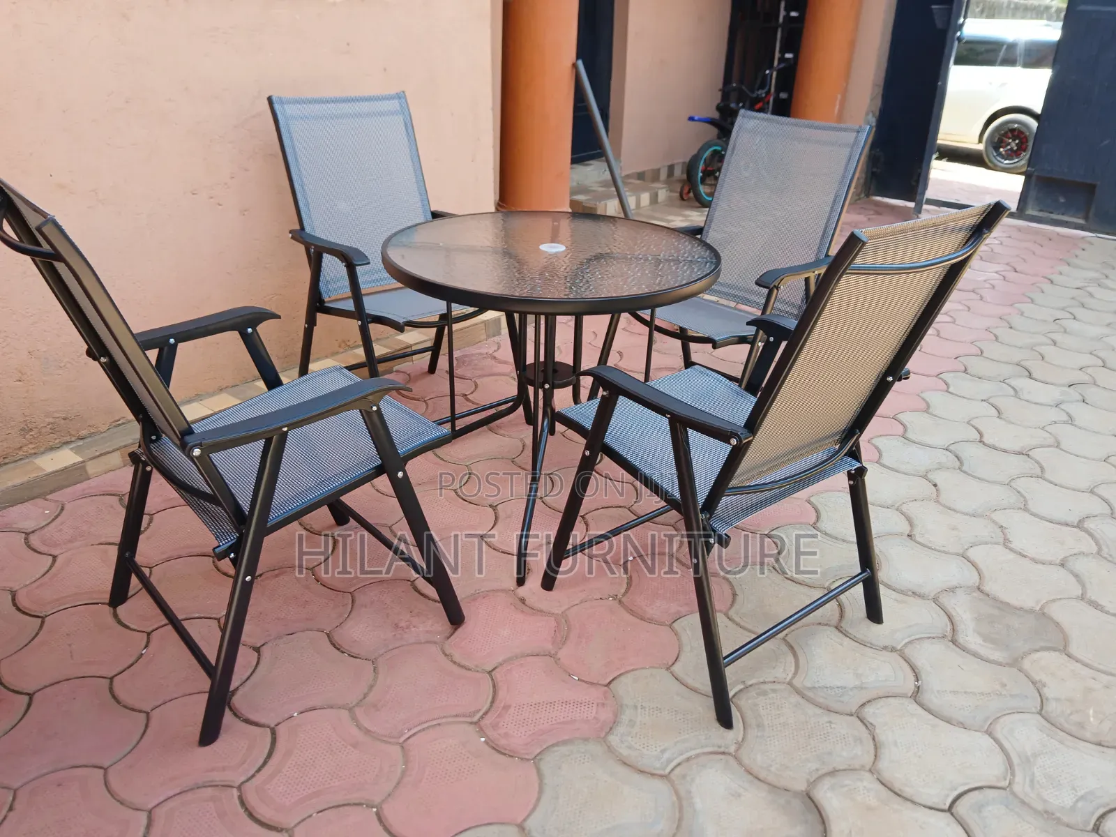 4-Seater Foldable Outdoor Dining Set With Glass Table