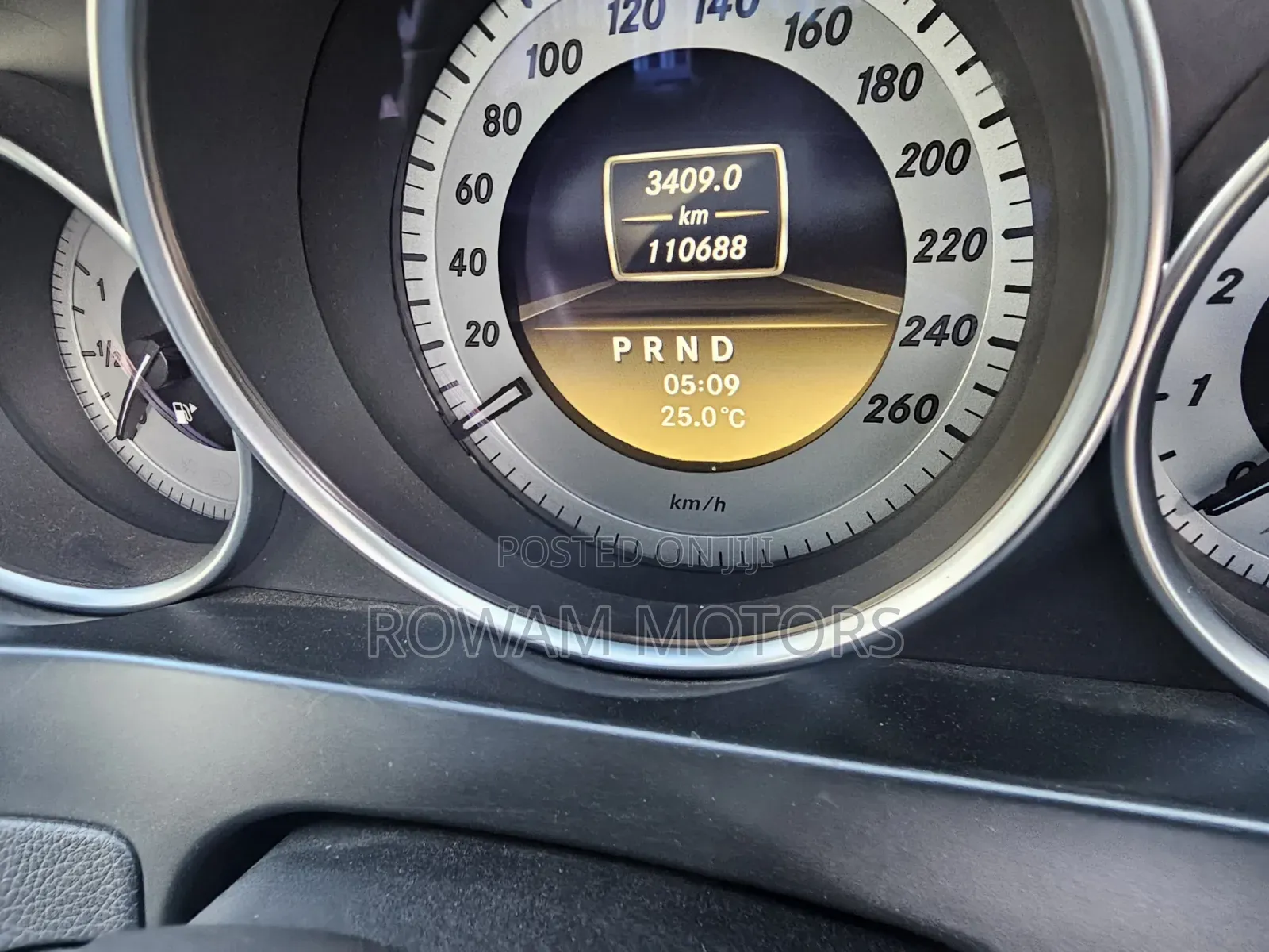 Mercedes-Benz C200 2011 Silver