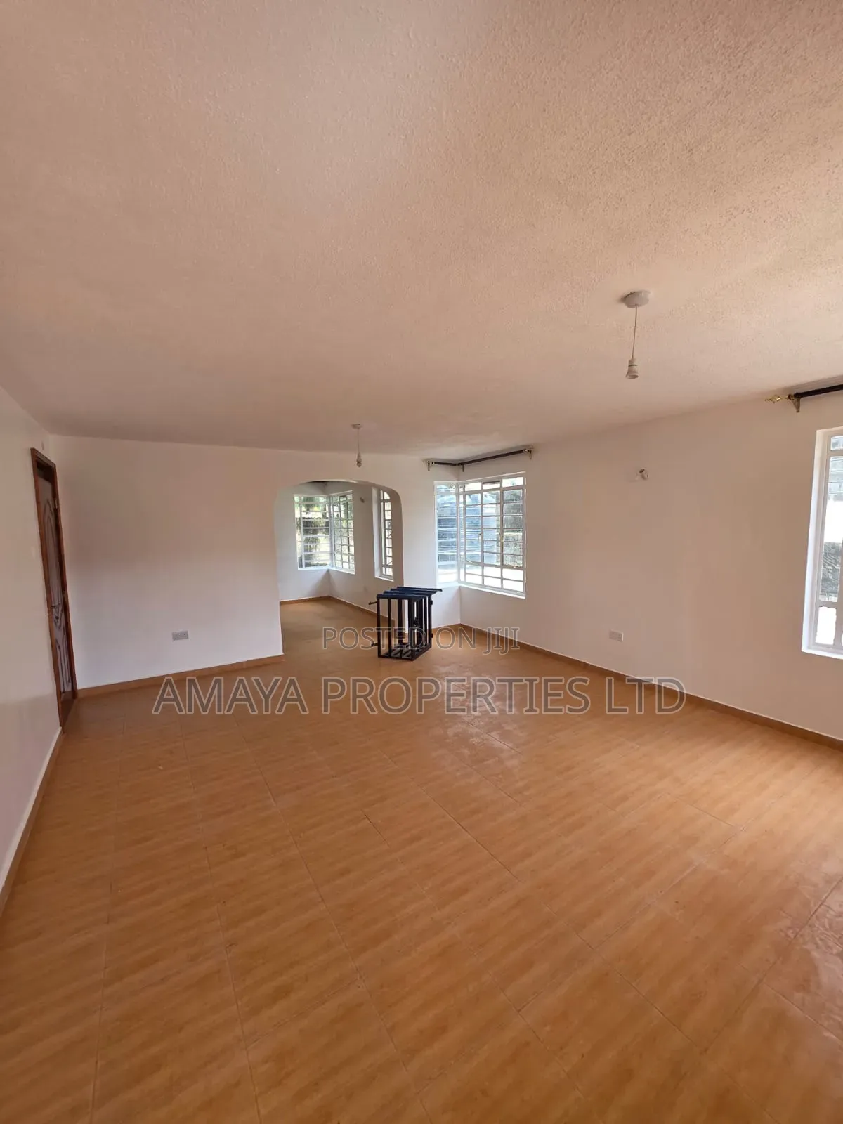 4bdrm Mansion in Baboon Crescent, Ngong CBD for sale