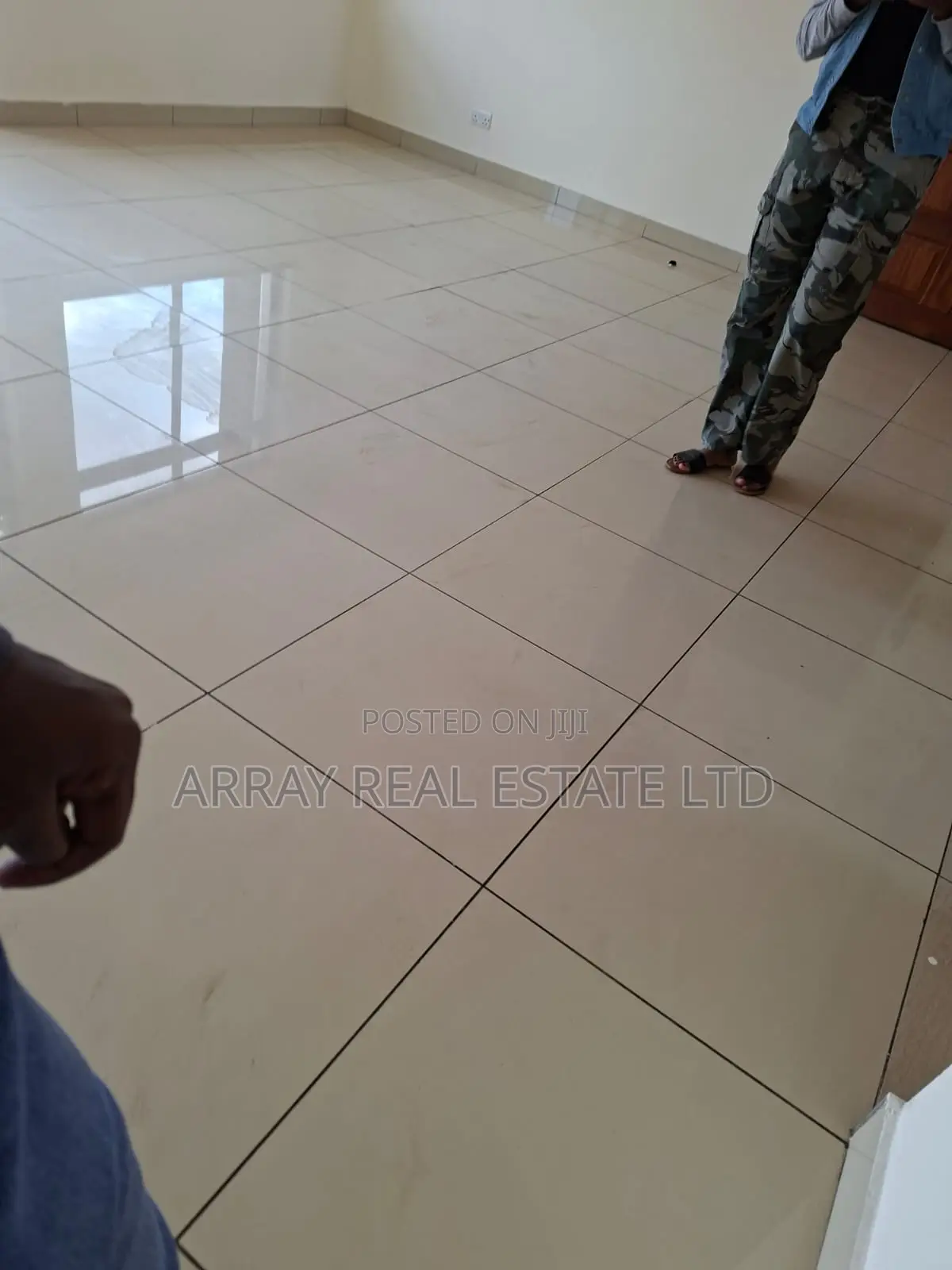 3bdrm Apartment in Raphta Road Area for sale