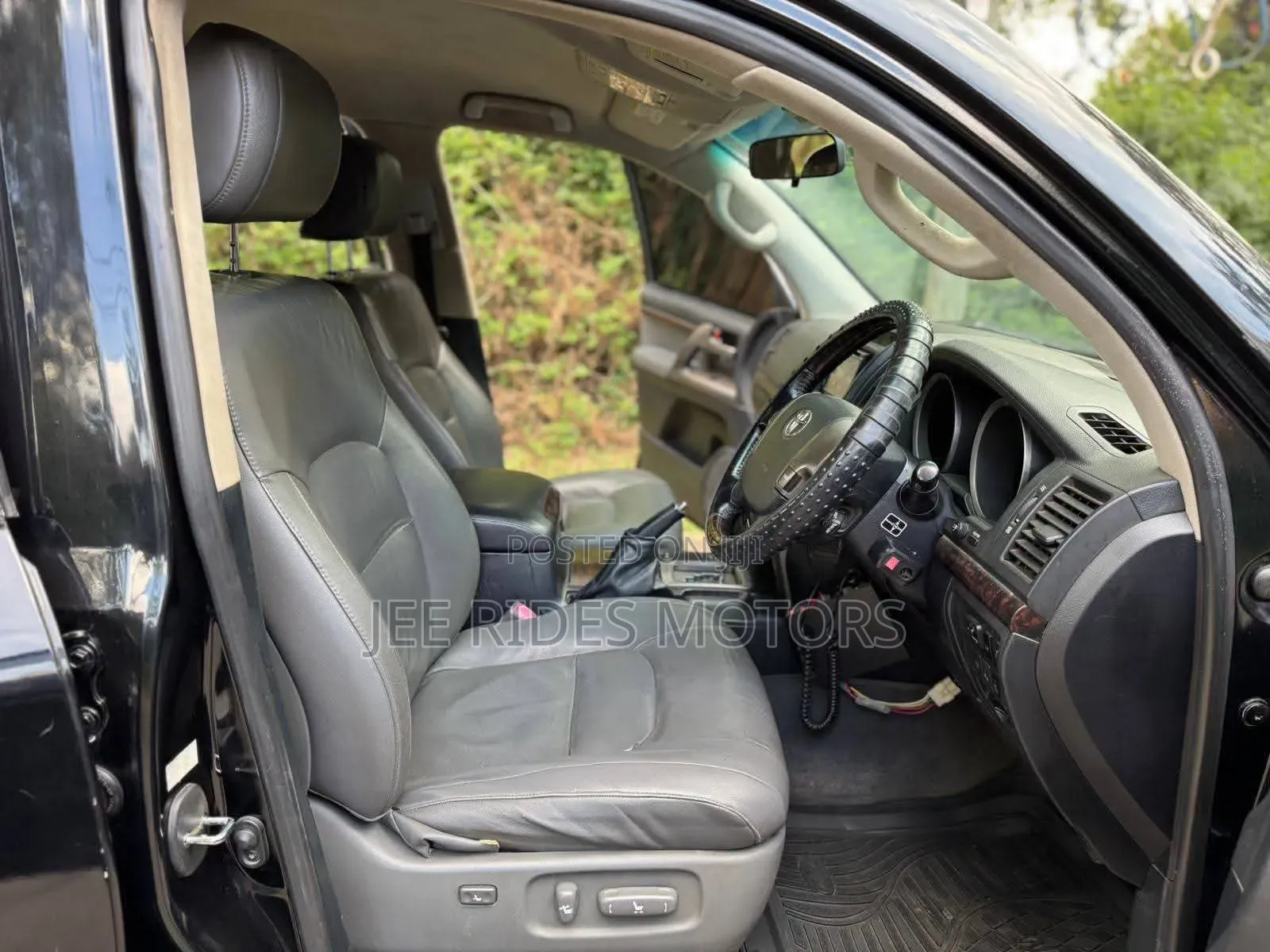 Toyota Land Cruiser 4.6 V8 ZX 2009 Black