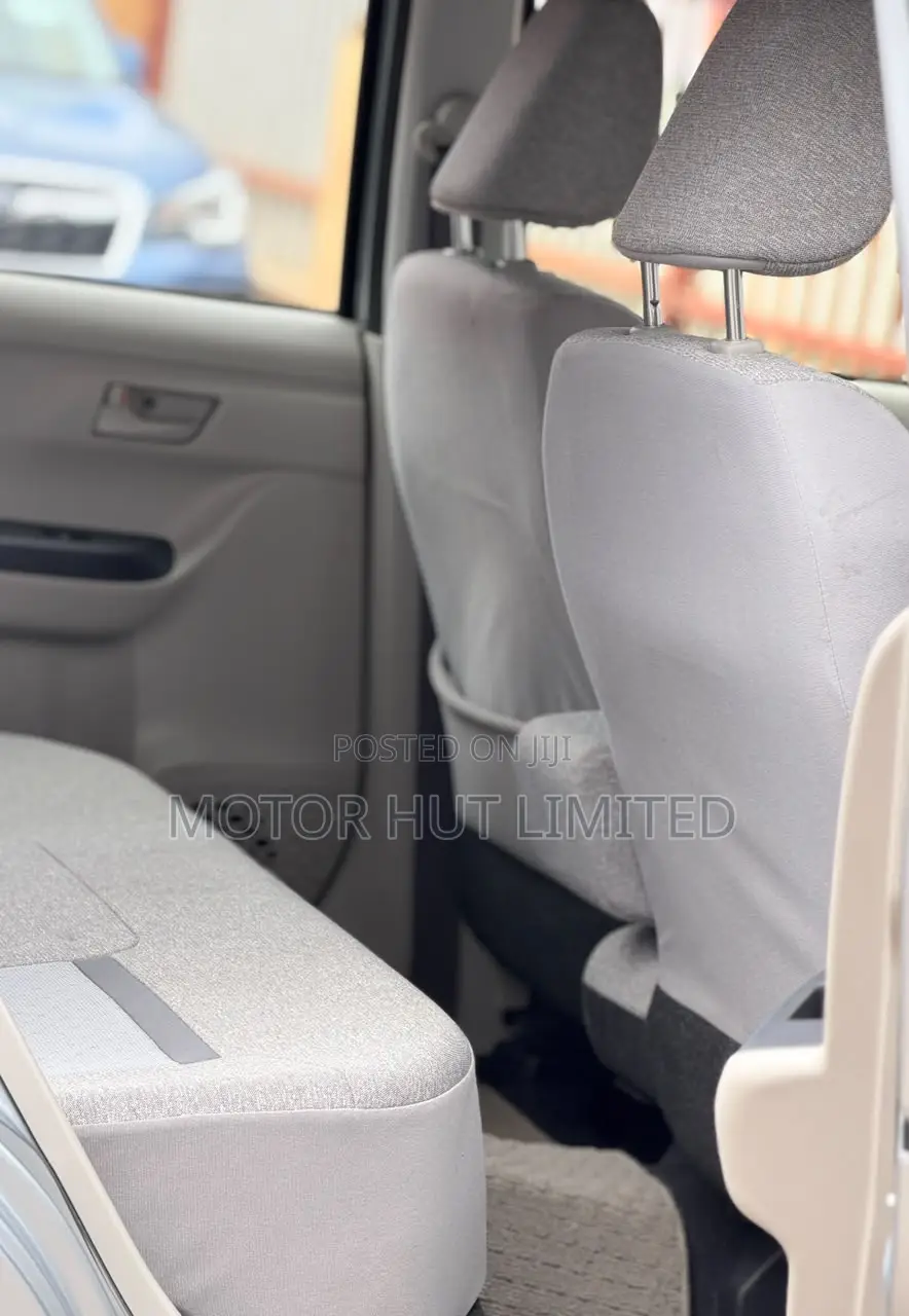 Toyota Passo 1.0 FWD 2019 Silver