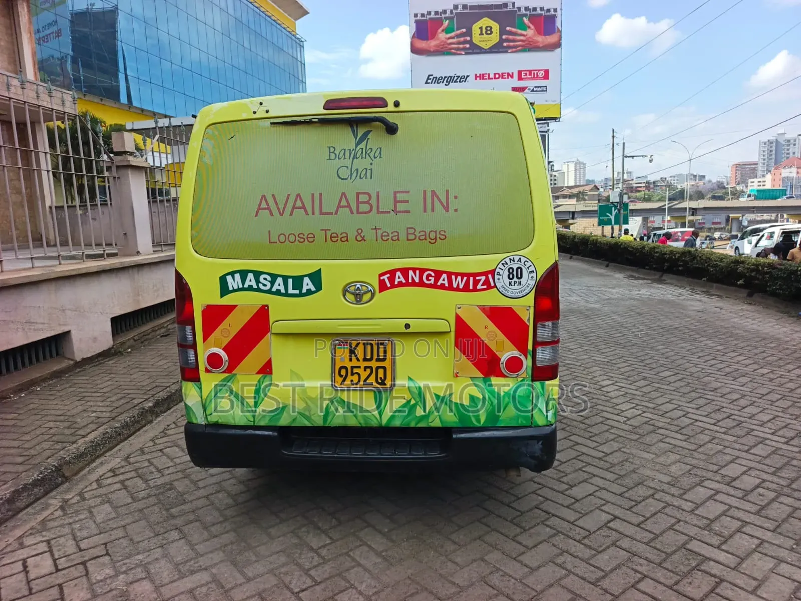 Toyota HiAce 2012 Yellow