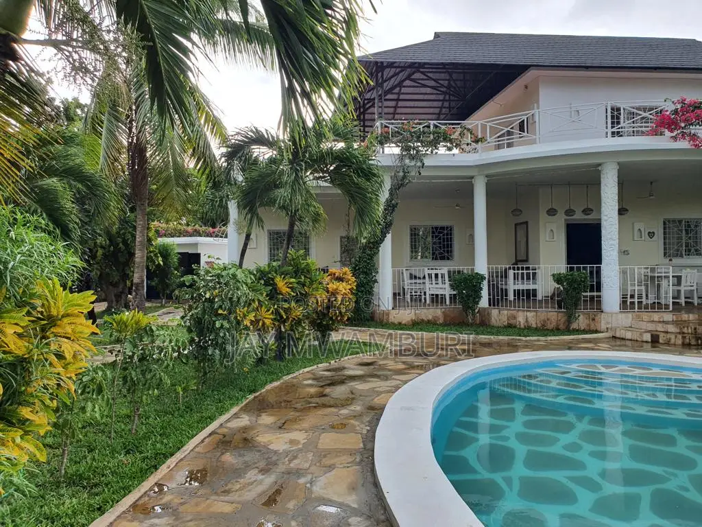 Furnished 4bdrm Villa in Malindi, Shella for sale