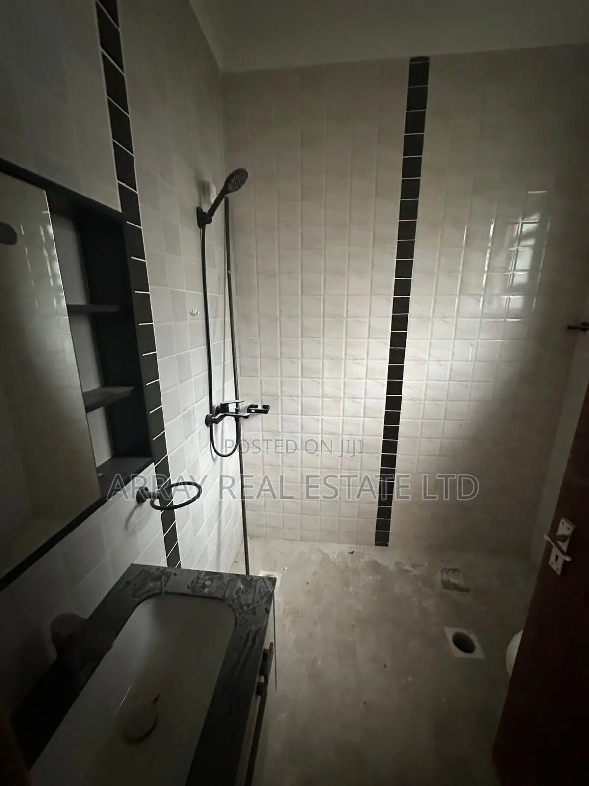3bdrm Bungalow in Karai for sale