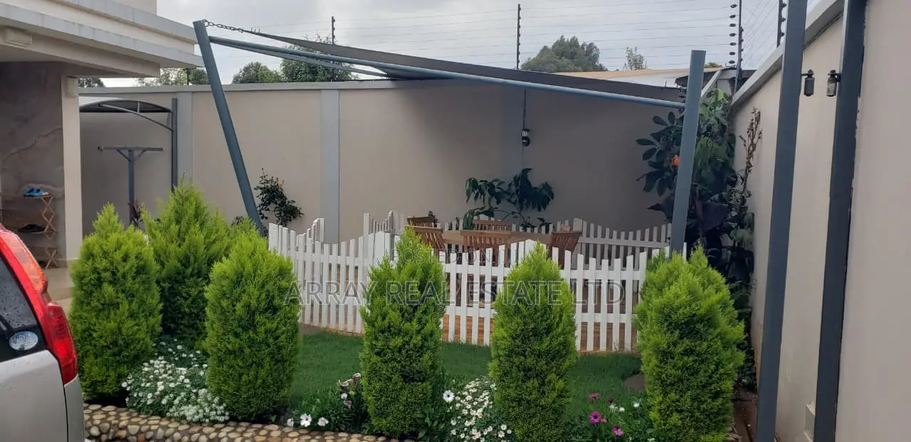 4bdrm Maisonette in Kinoo for sale