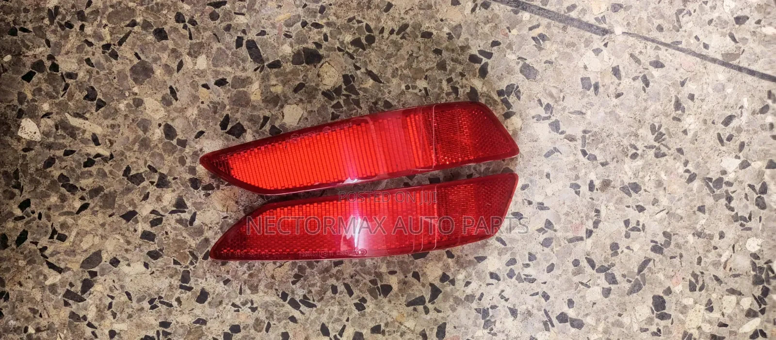 Axio 2018 Rear Bumper Reflector