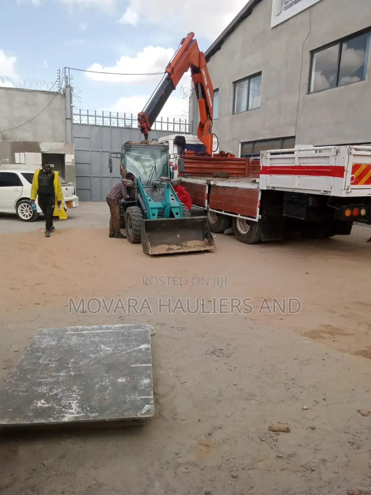 Mguu Kumi Truck With Crane at Hand for Jobs