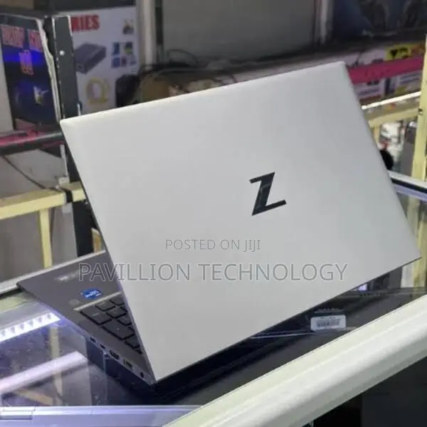 Laptop HP ZBook Firefly G8 16GB Intel Core i7 SSD 512GB