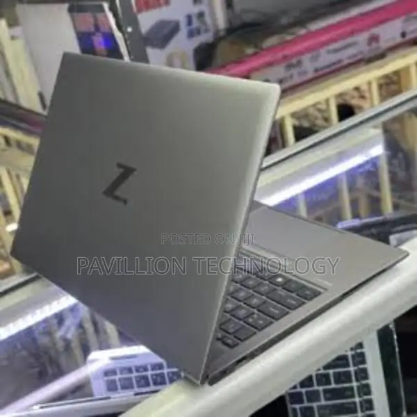 Laptop HP ZBook Firefly G8 16GB Intel Core i7 SSD 512GB