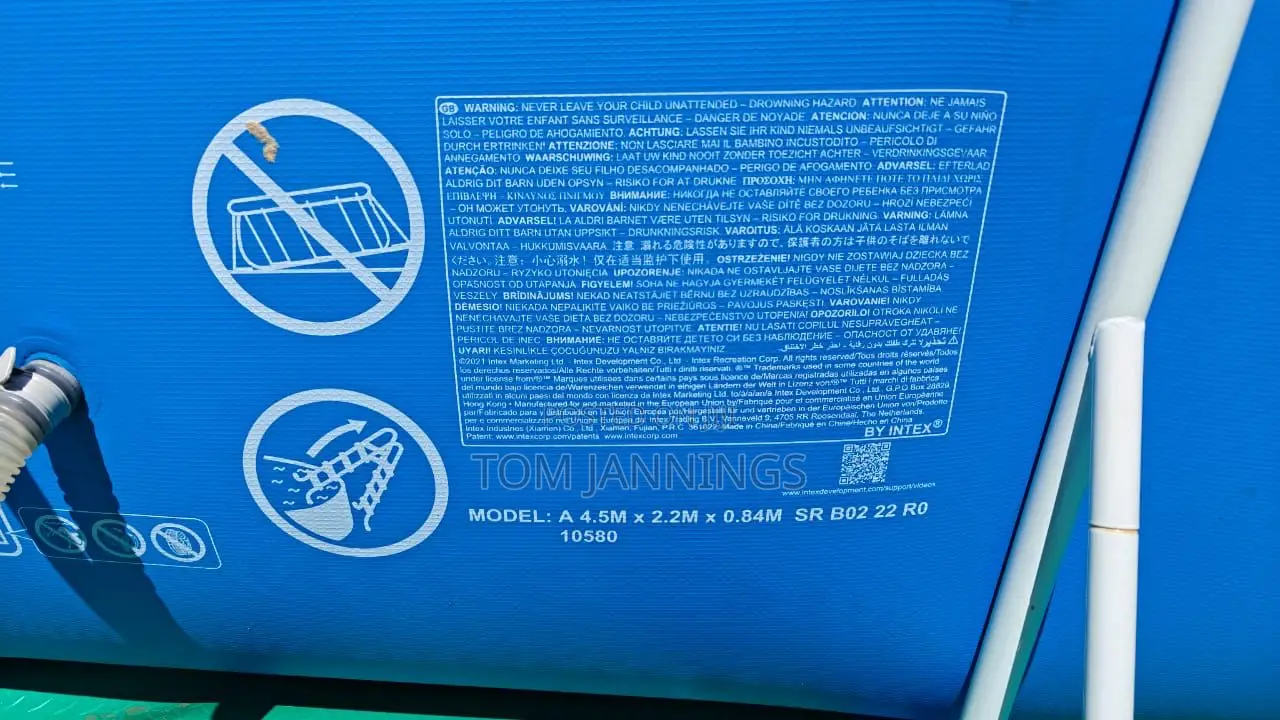 Outdoor Pool 450x220x84cm W/Accessories