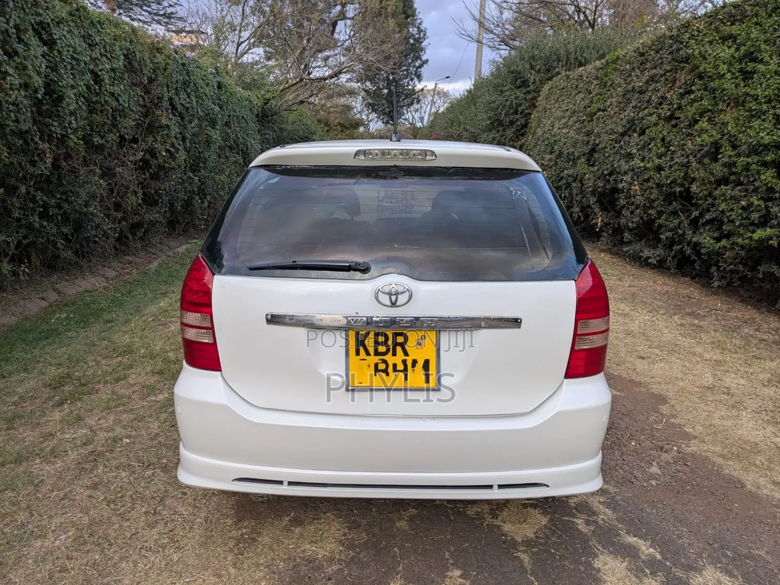 Toyota Wish 2004 White