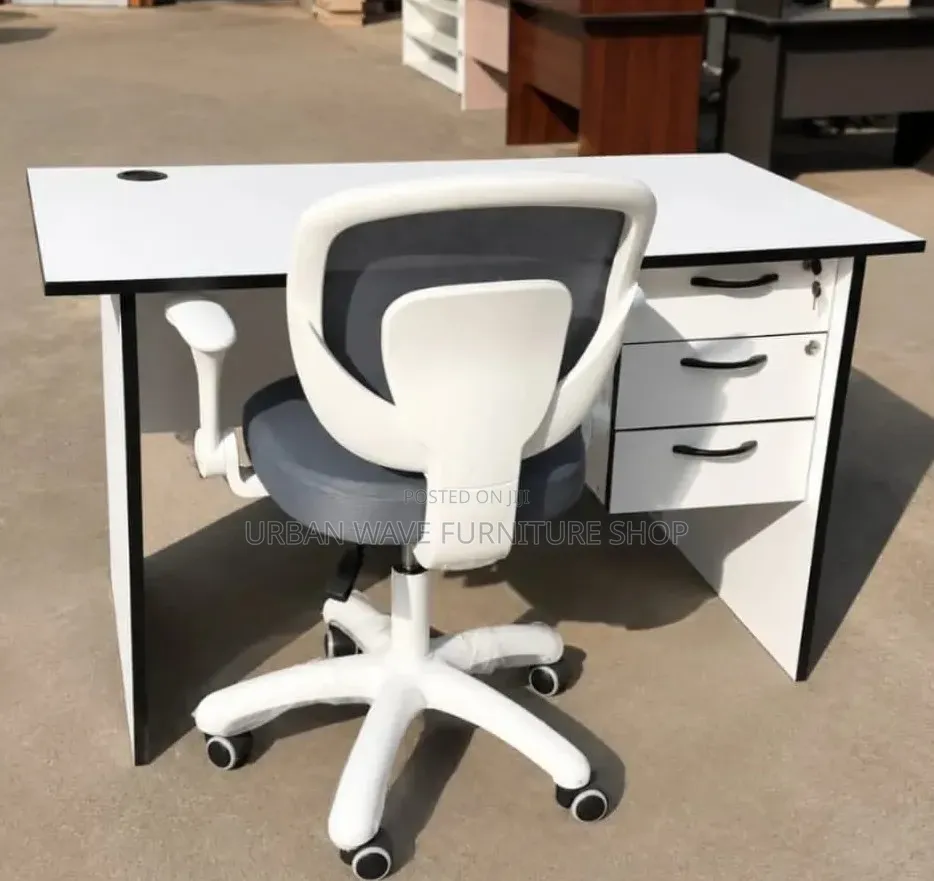 Classified Office Furniture's Set