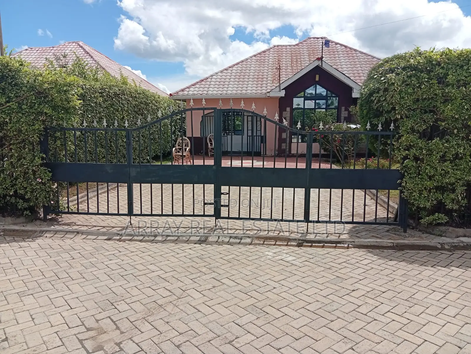 3bdrm Bungalow in Joska for sale