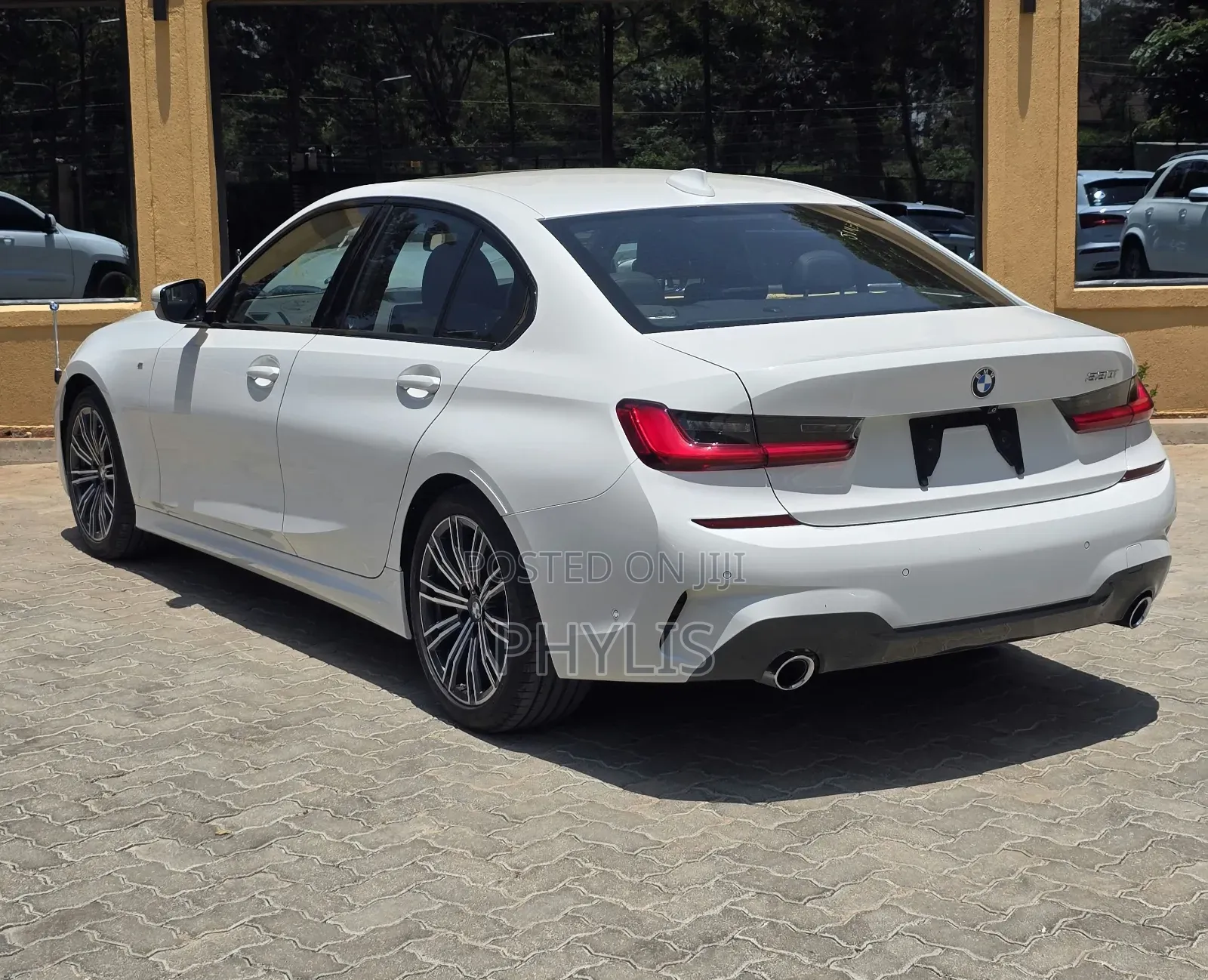 BMW 330i 2020 White