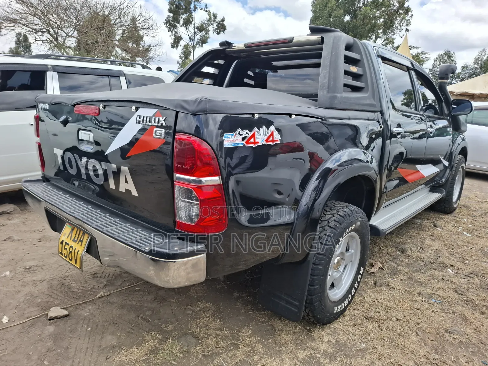 Toyota Hilux 3.0 D-4D 4x4 2013 Matt Black