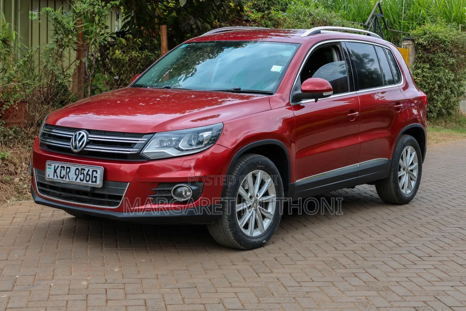 Volkswagen Tiguan 2011 Maroon