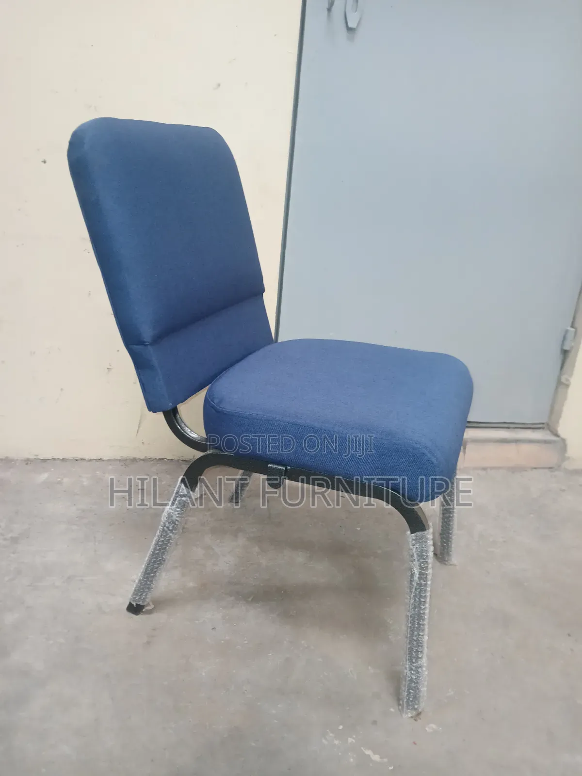 Blue Fabric Visitor Chair – Padded Office Conference Chair
