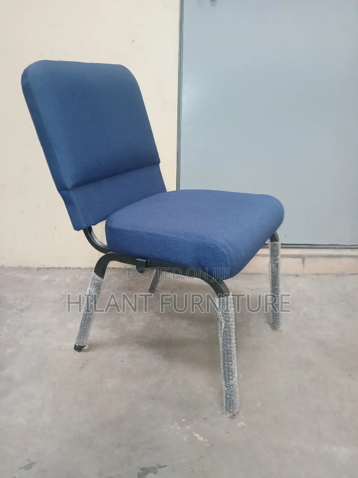 Blue Fabric Visitor Chair – Padded Office Conference Chair