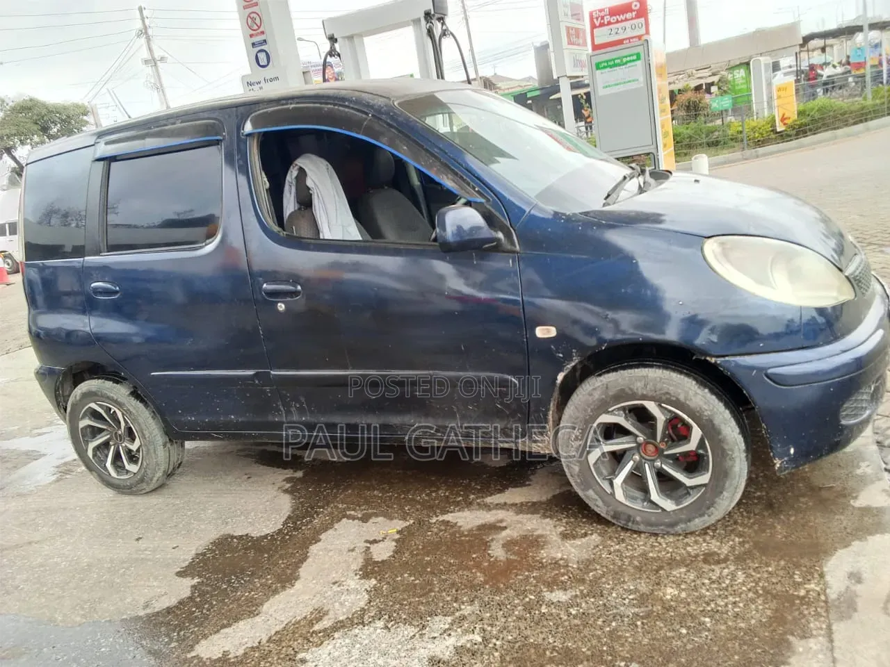 Toyota Fun Cargo 2005 Black