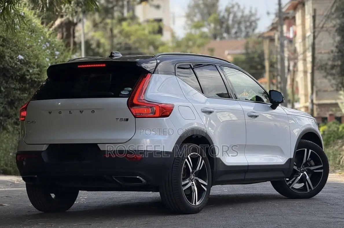 Volvo XC40 T5 Petrol AWD 2019 White