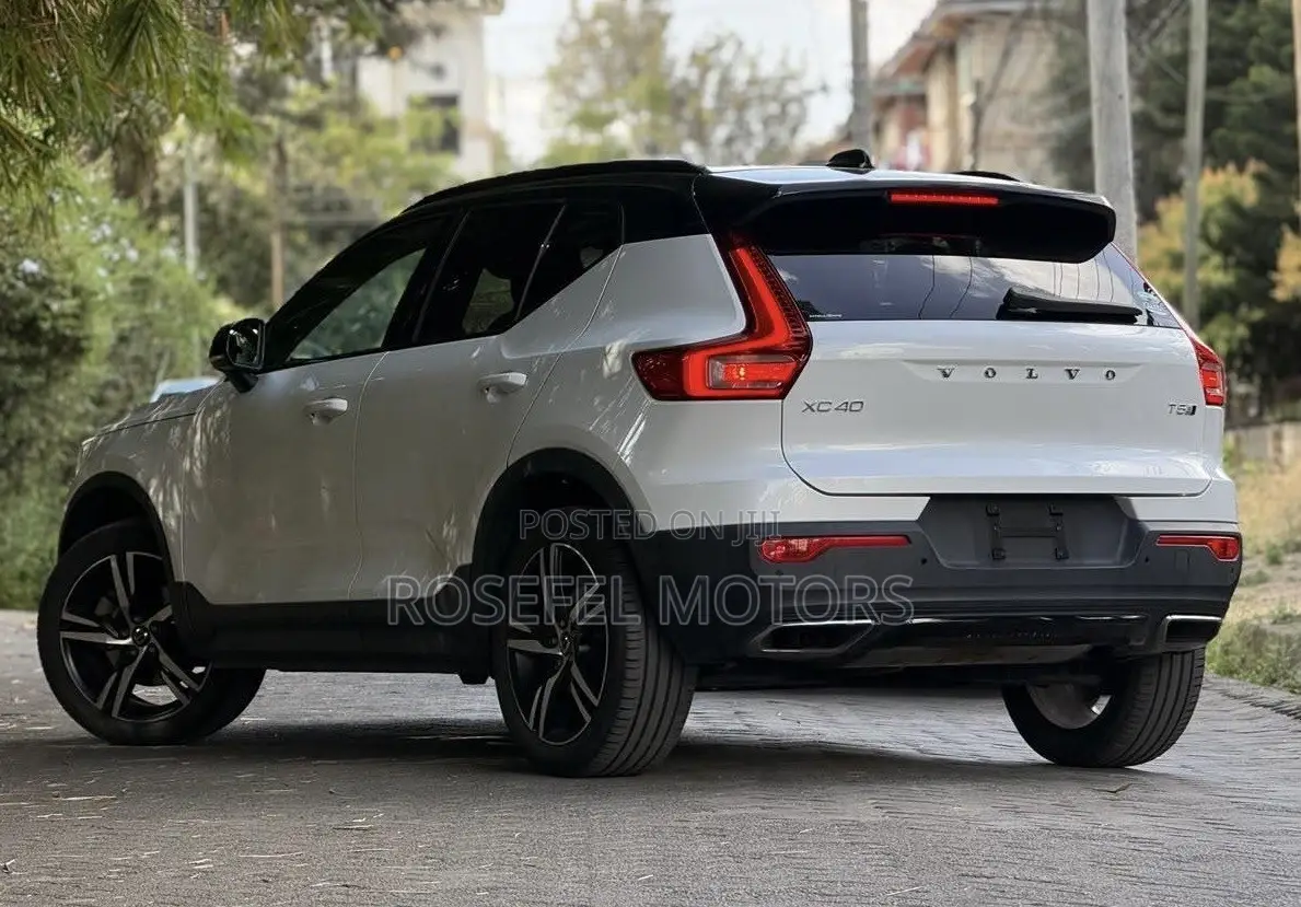 Volvo XC40 T5 Petrol AWD 2019 White