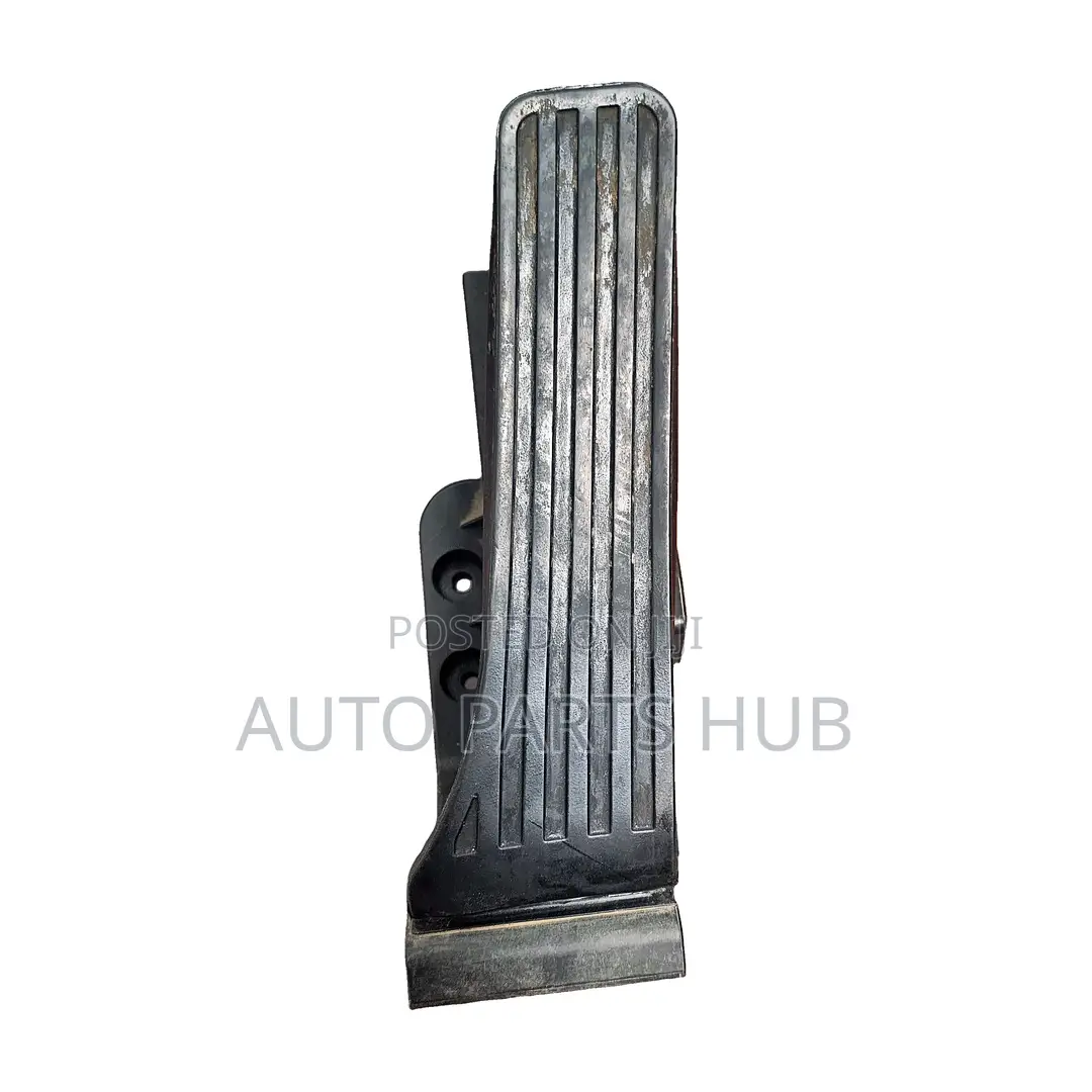 Mercedes-Benz W204 Accelerator Pedal
