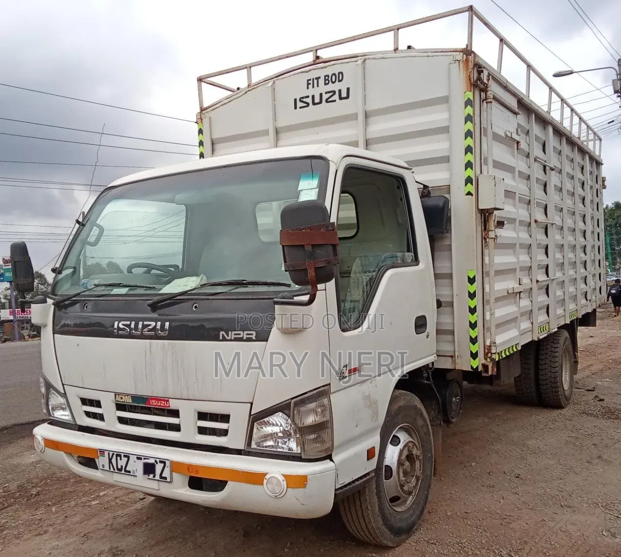 Isuzu NPR Truck 2019 White