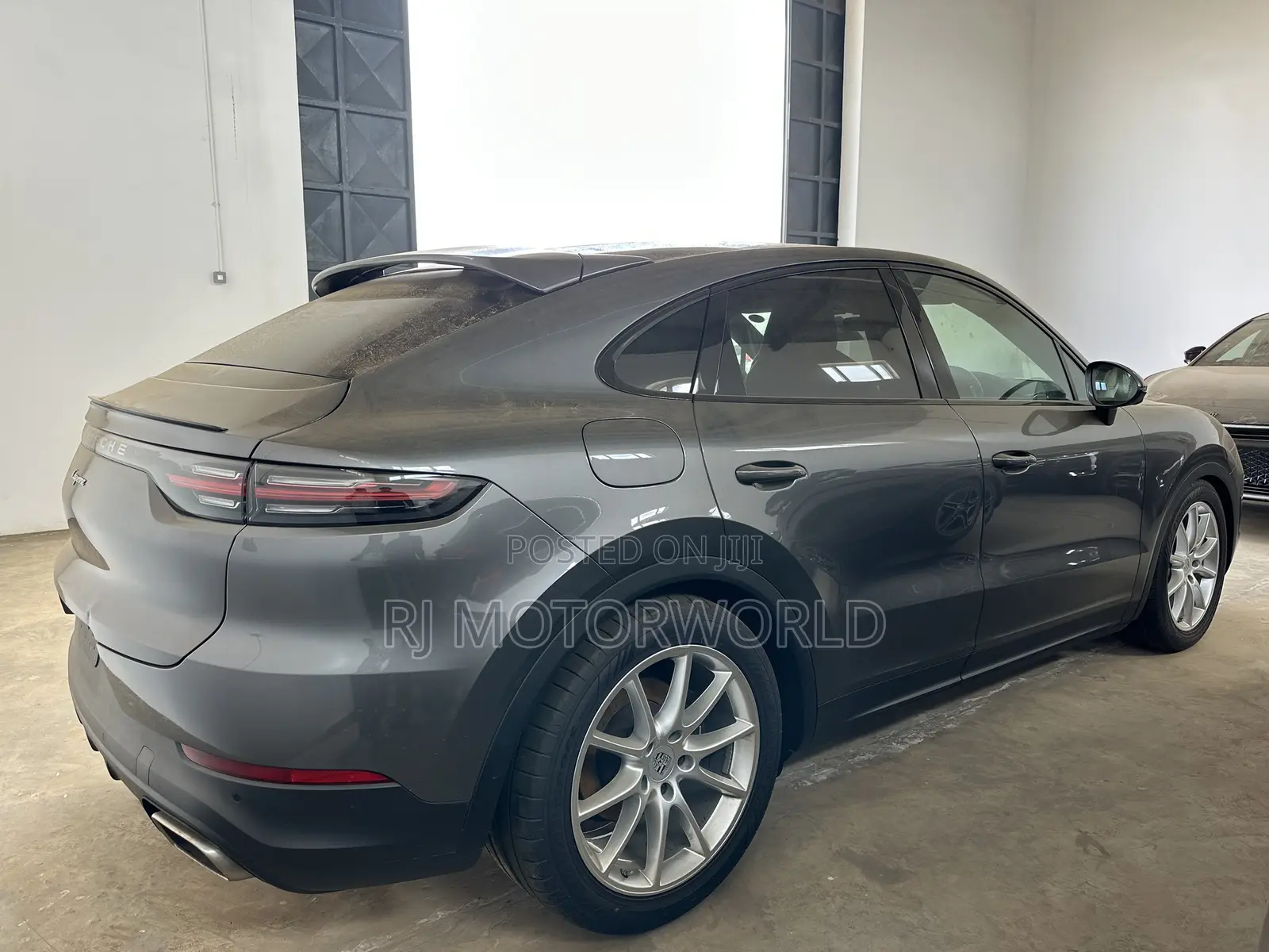 Porsche Cayenne Base AWD 2020 Gray