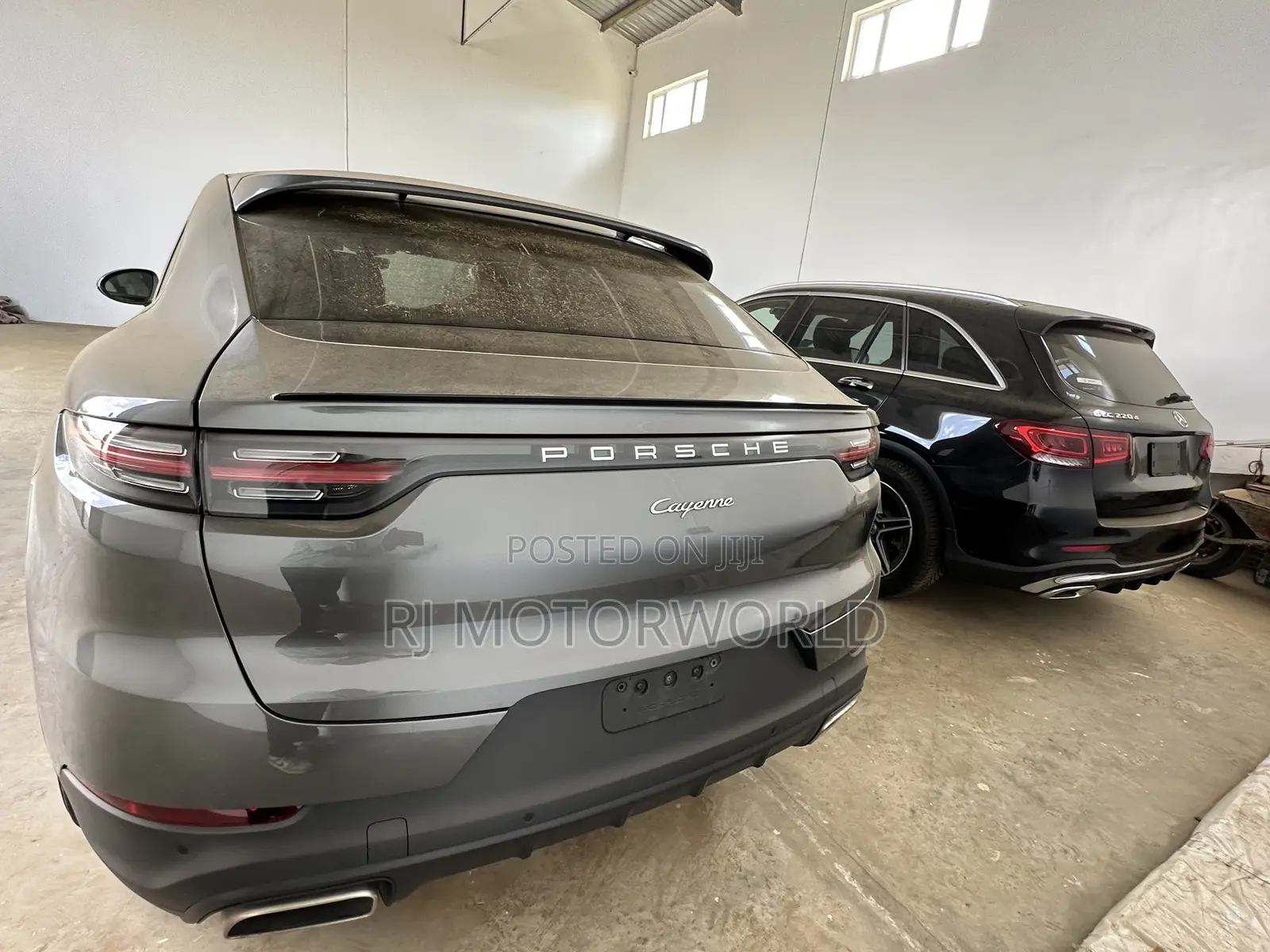 Porsche Cayenne Base AWD 2020 Gray