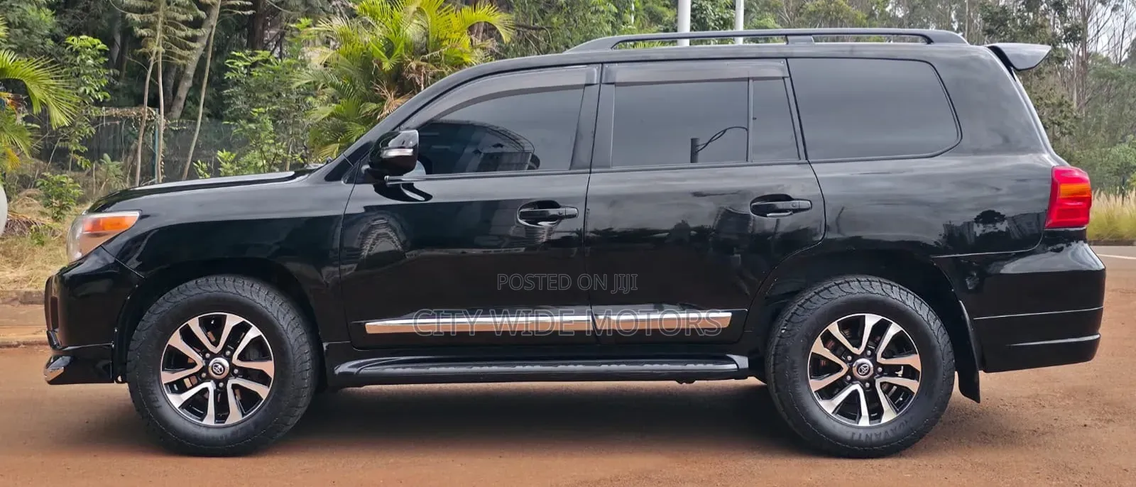 Toyota Land Cruiser 2012 Black