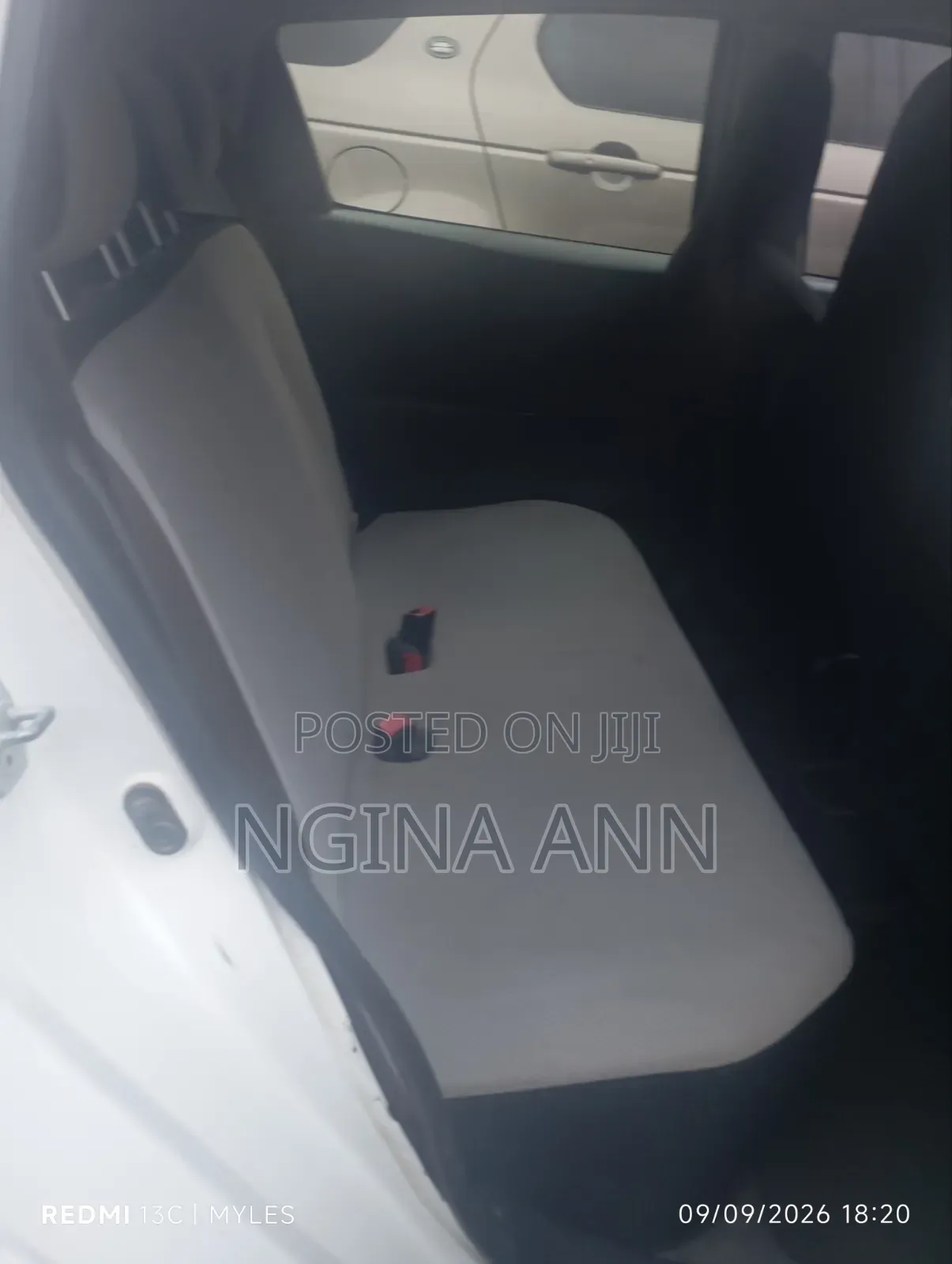 Toyota Vitz 2013 White