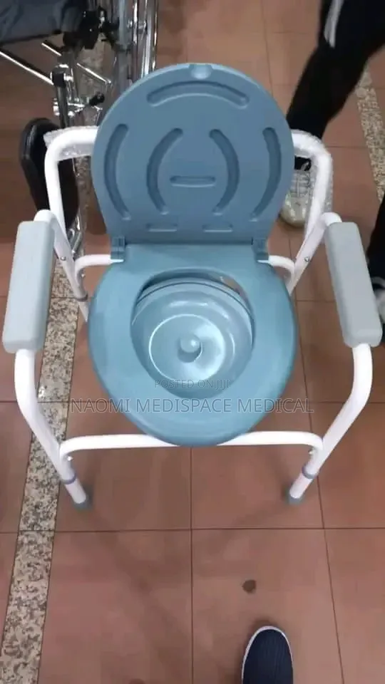 Height Adjustable Commode Chair
