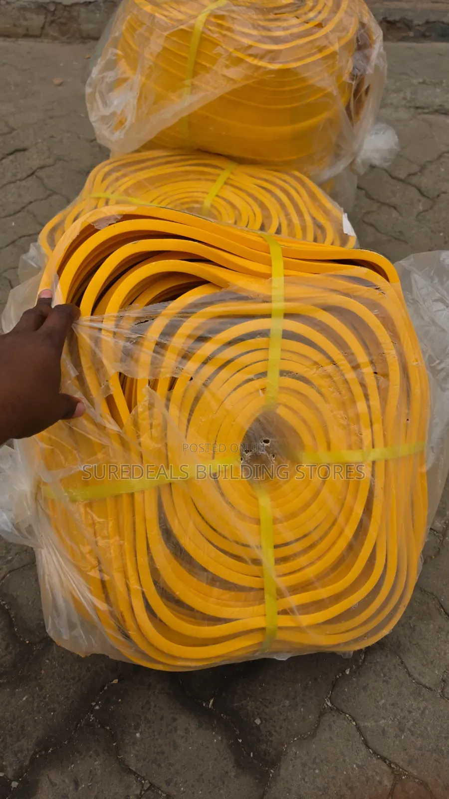 Centre Bulb Water Bar 200mm X 15 Metres